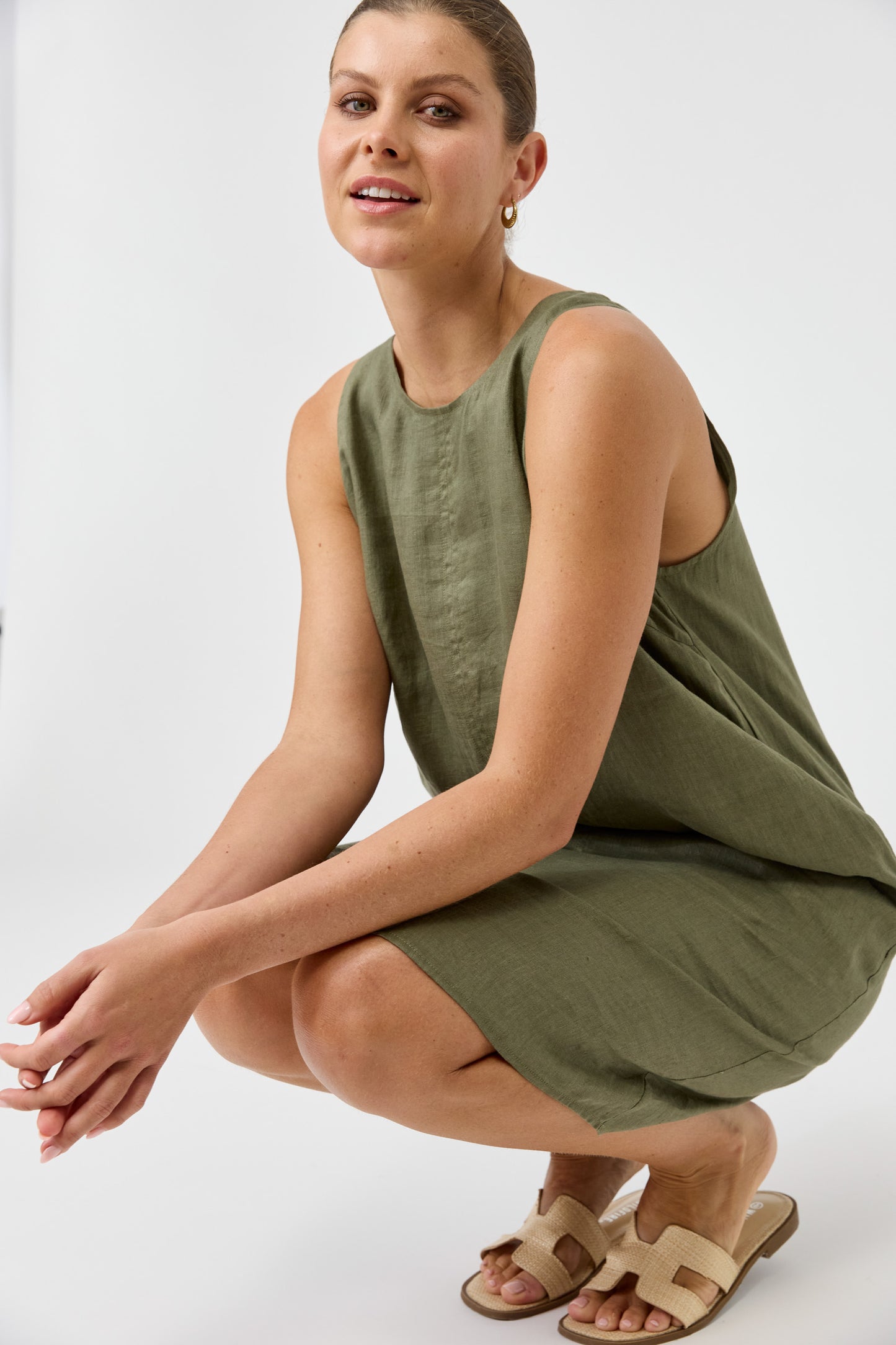 Eb & Ive - Studio Midi Dress -Khaki