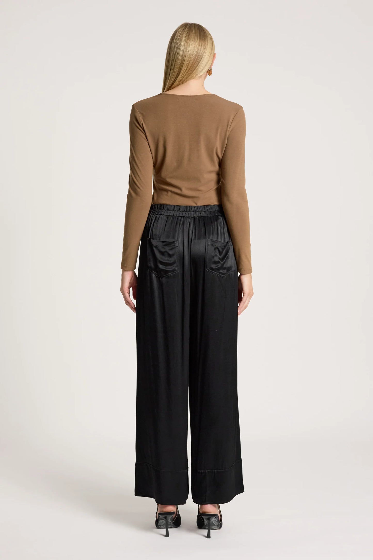 EB+IVE - San Pant - Black