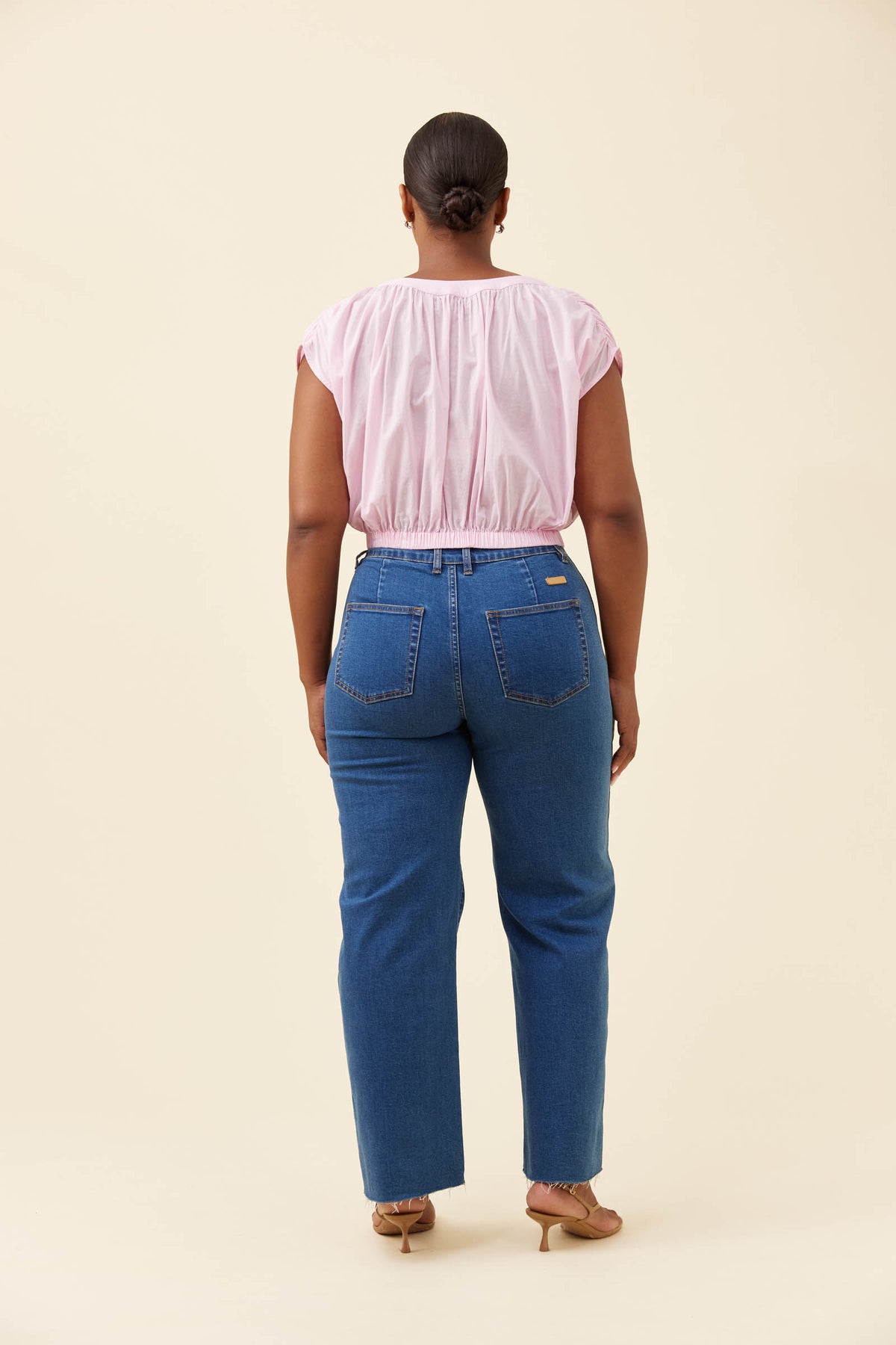 ISLE OF MINE - Rosa Reversible Crop Top - Light Pink