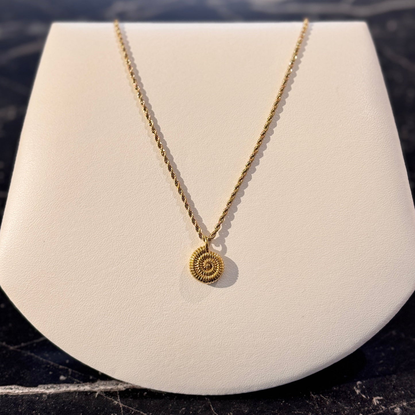 Shell Pendant Necklace