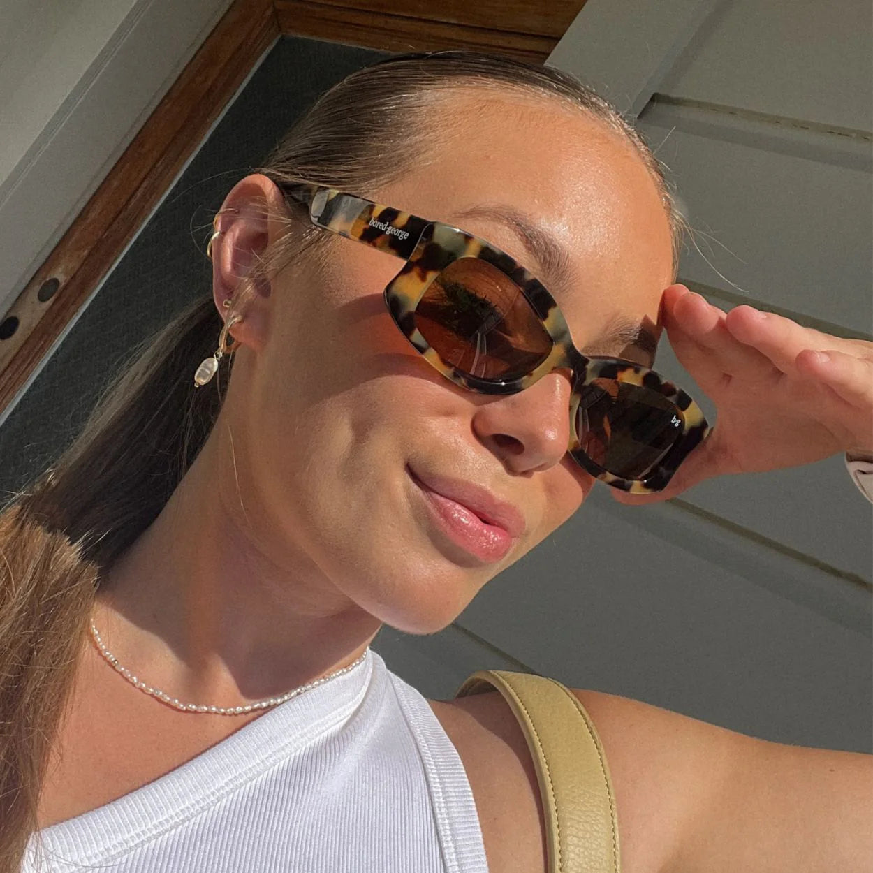 Bored George - Sidney - Tort