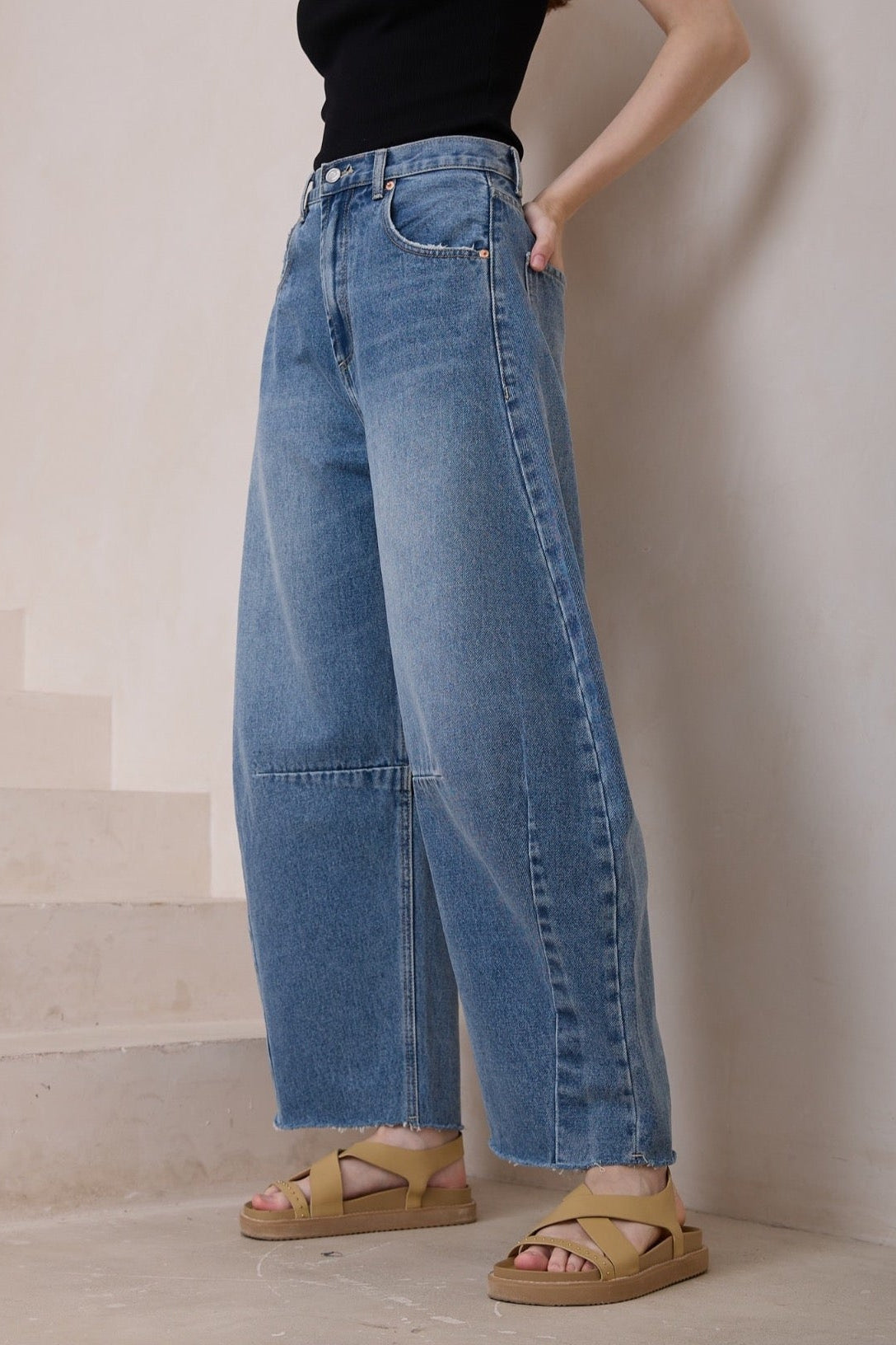 Mia Barrel Leg Jeans