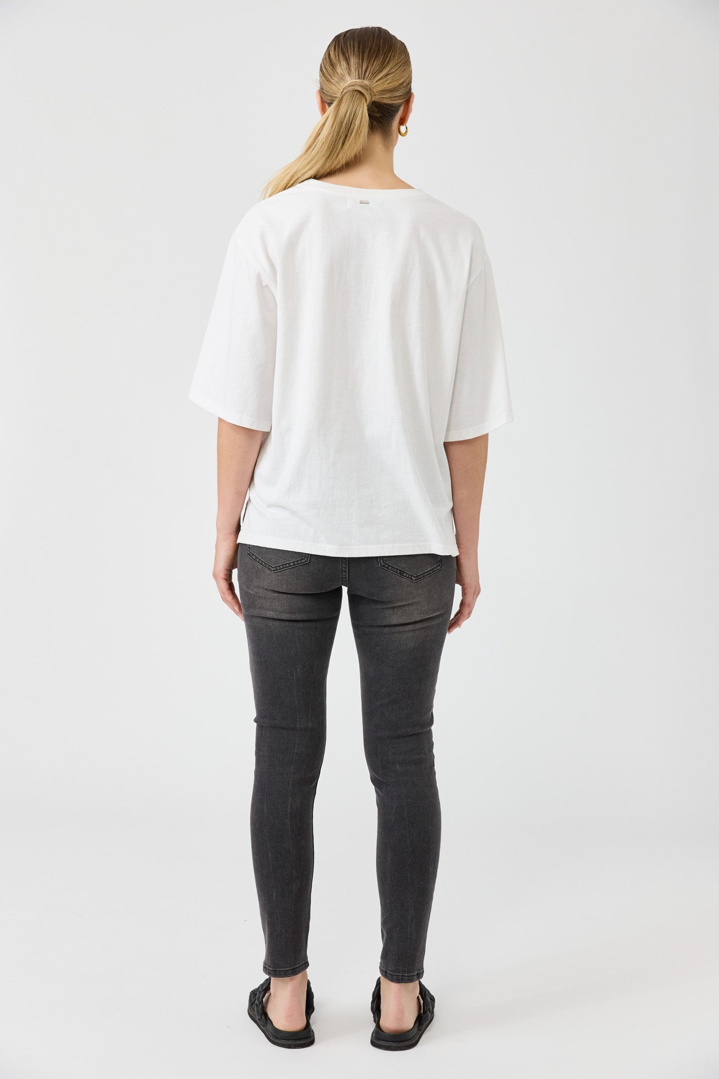 Eb & Ive - Studio T-shirt - Salt