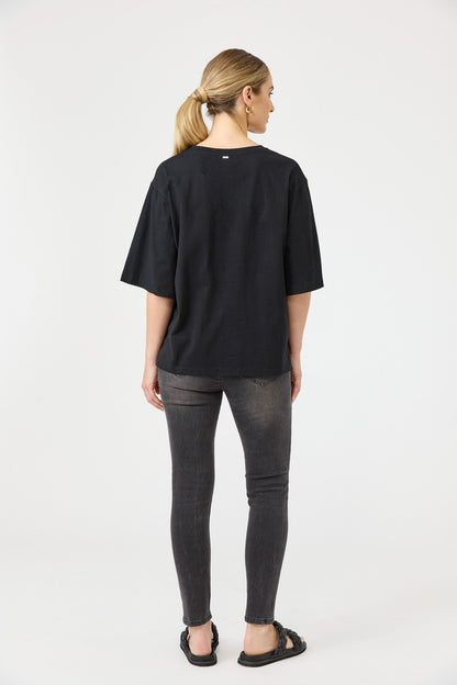 Eb & Ive - Studio T-shirt - Ebony