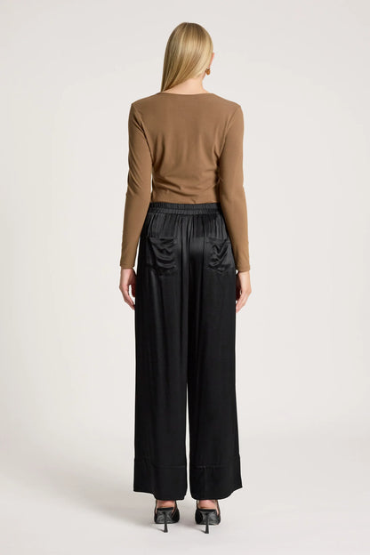 EB+IVE - San Pant - Black