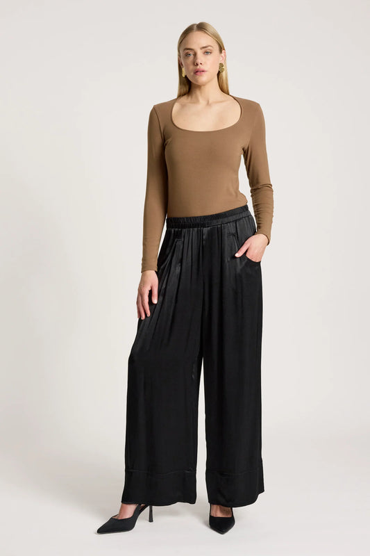 EB+IVE - San Pant - Black