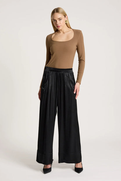 EB+IVE - San Pant - Black