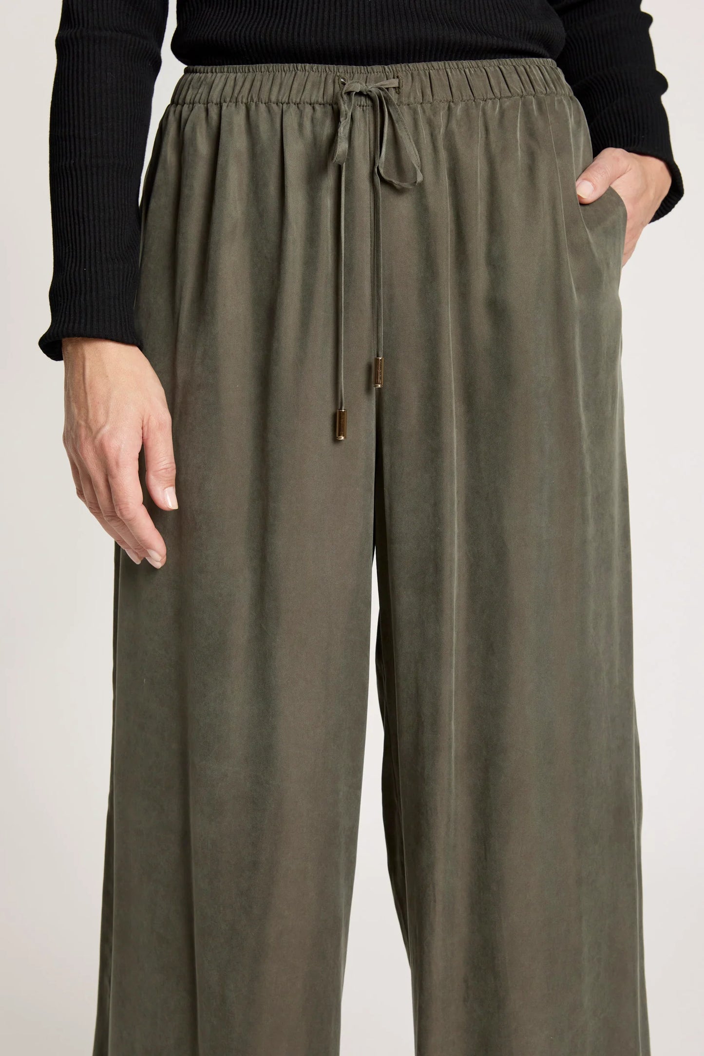 EB+IVE - Calista Pant - Pampas