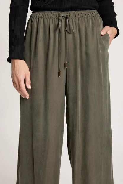 EB+IVE - Calista Pant - Pampas