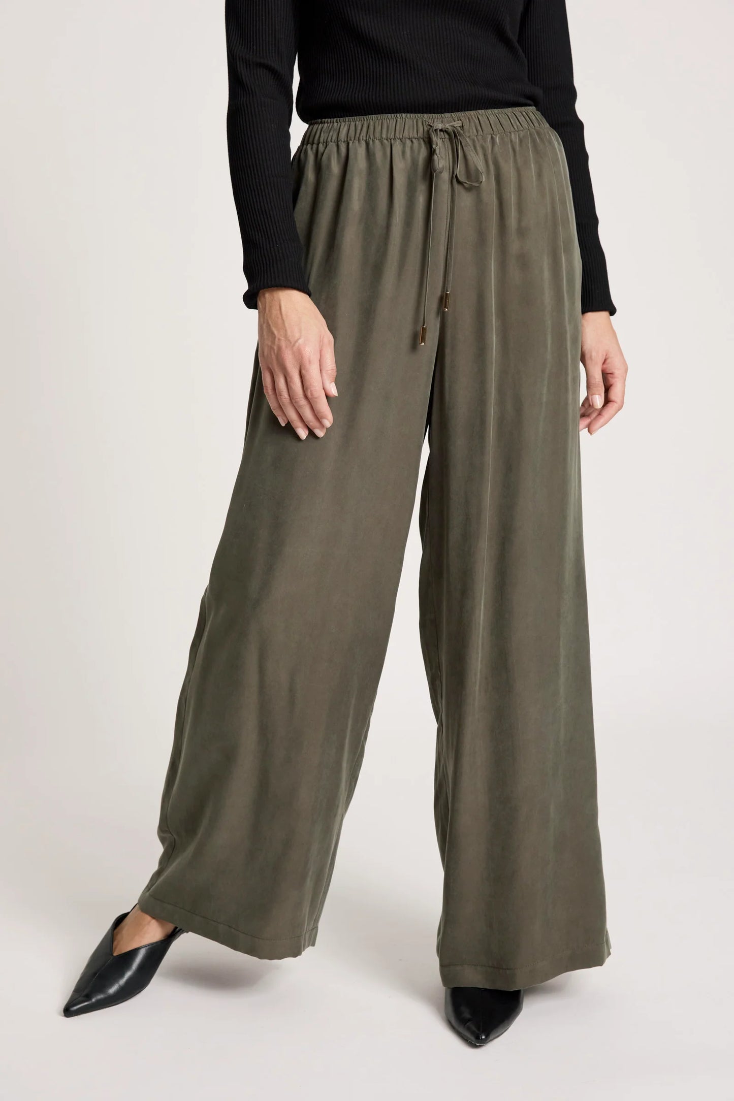 EB+IVE - Calista Pant - Pampas