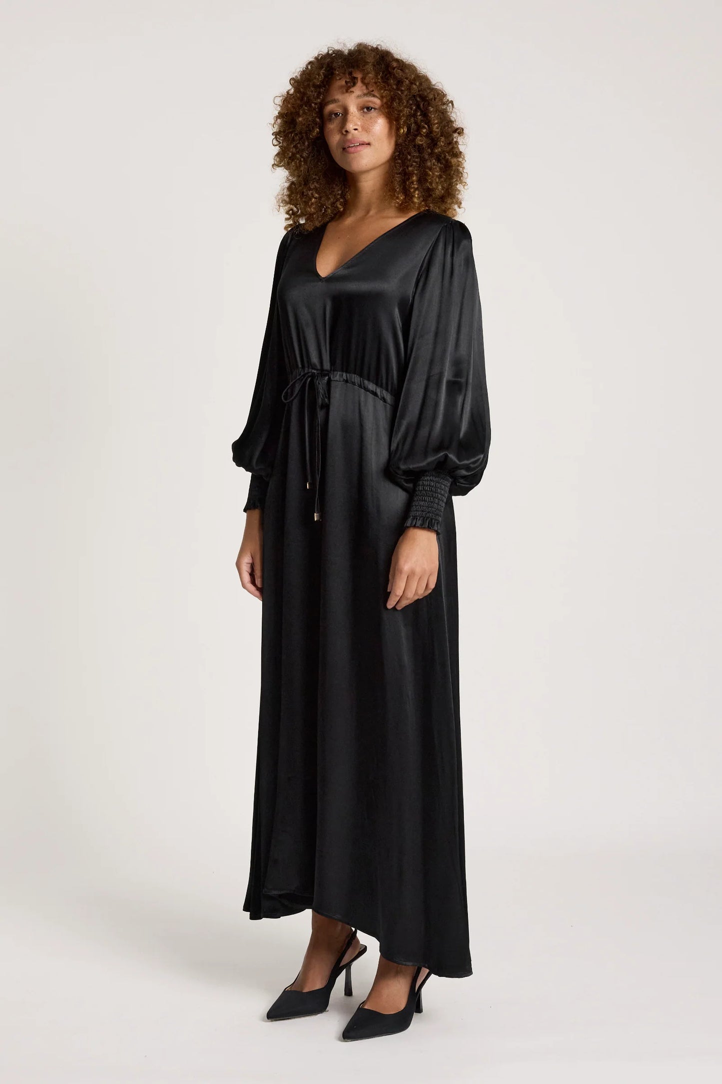 EB+IVE - San Maxi Dress - Black