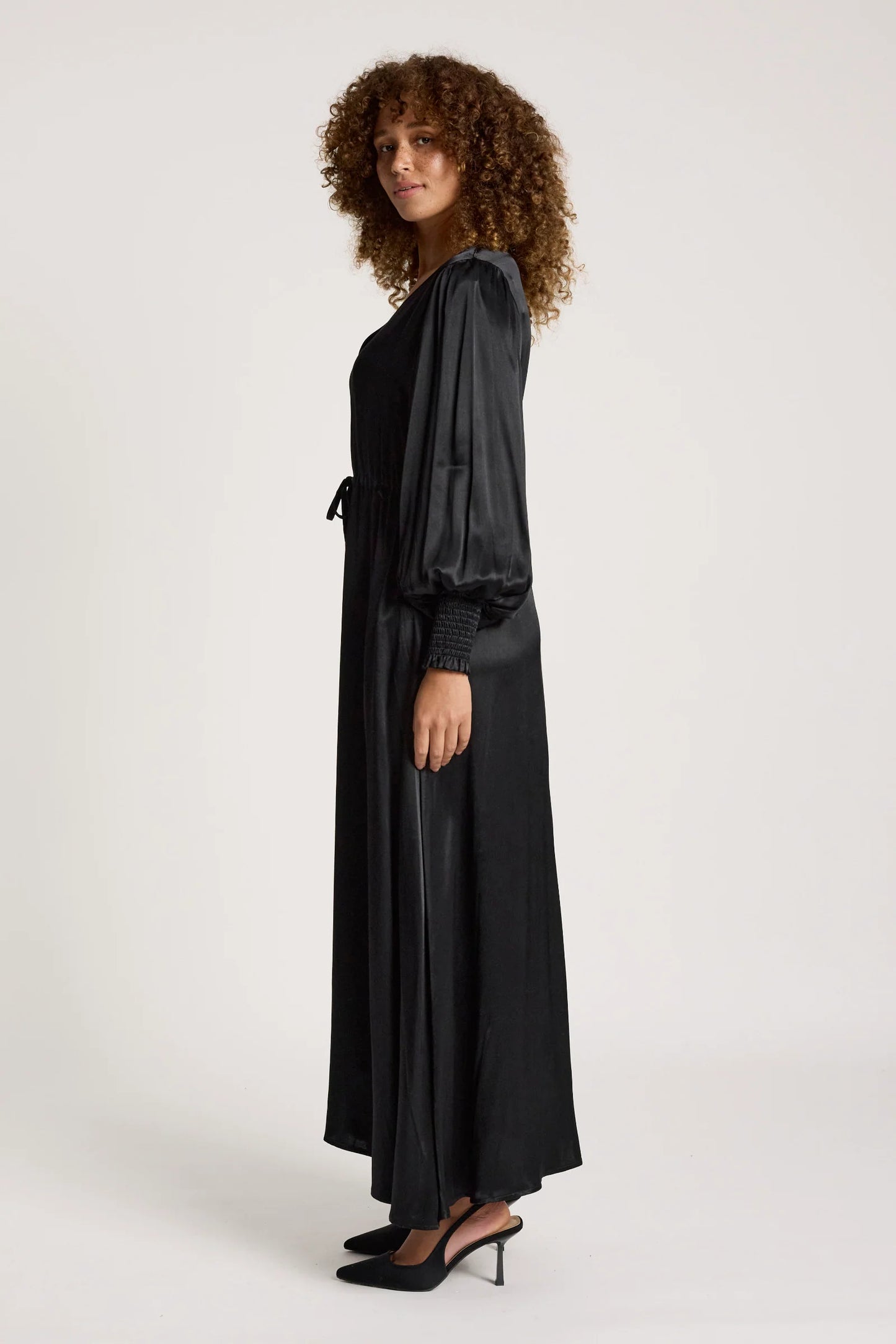 EB+IVE - San Maxi Dress - Black