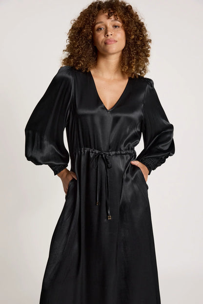 EB+IVE - San Maxi Dress - Black