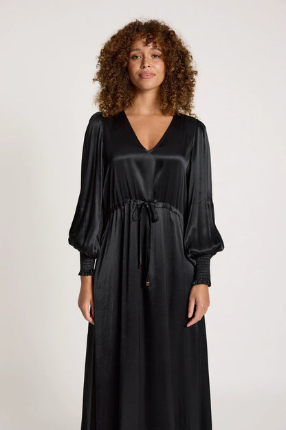 EB+IVE - San Maxi Dress - Black