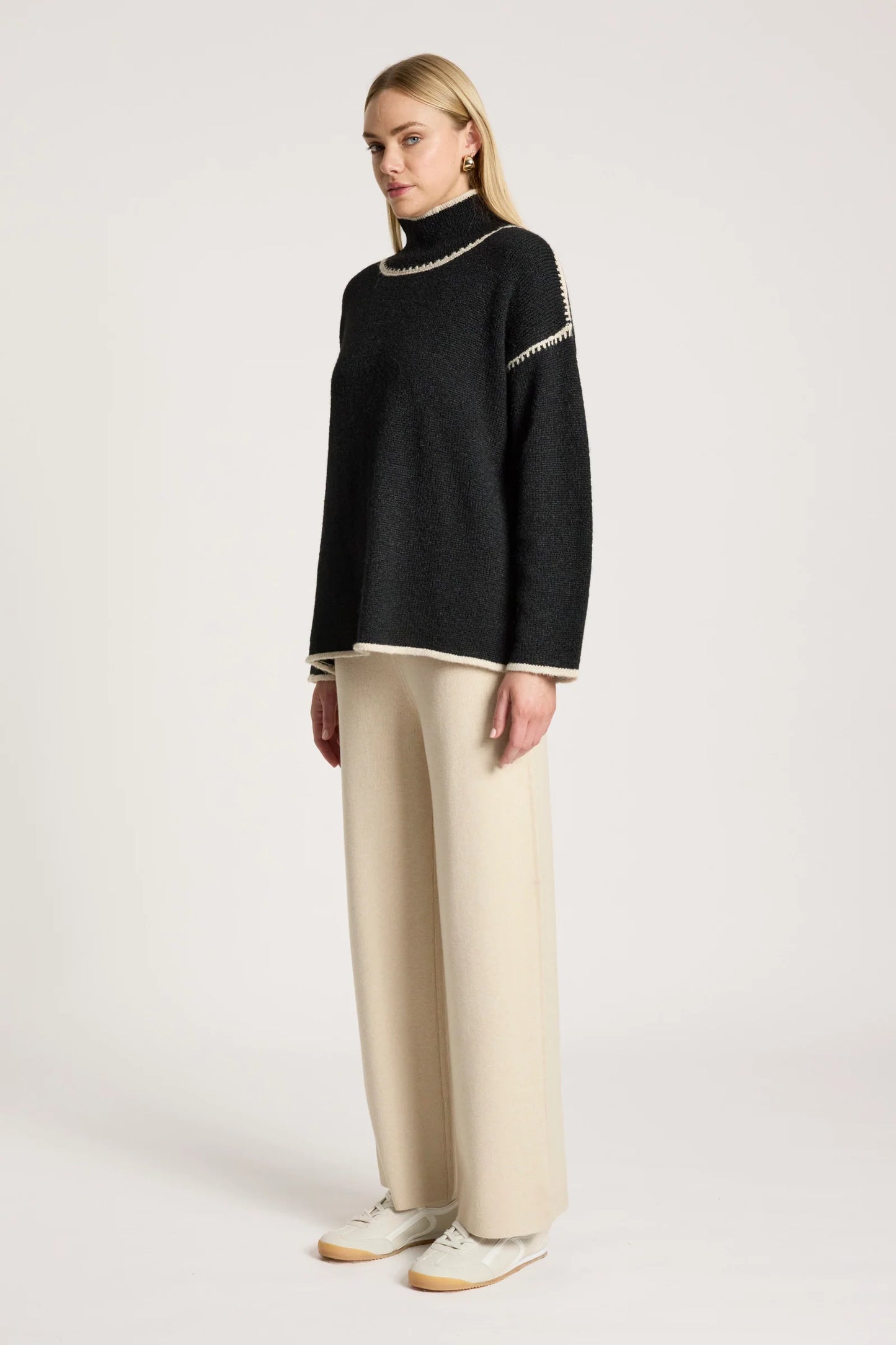 EB+IVE - Orin Jumper - Black/Dune