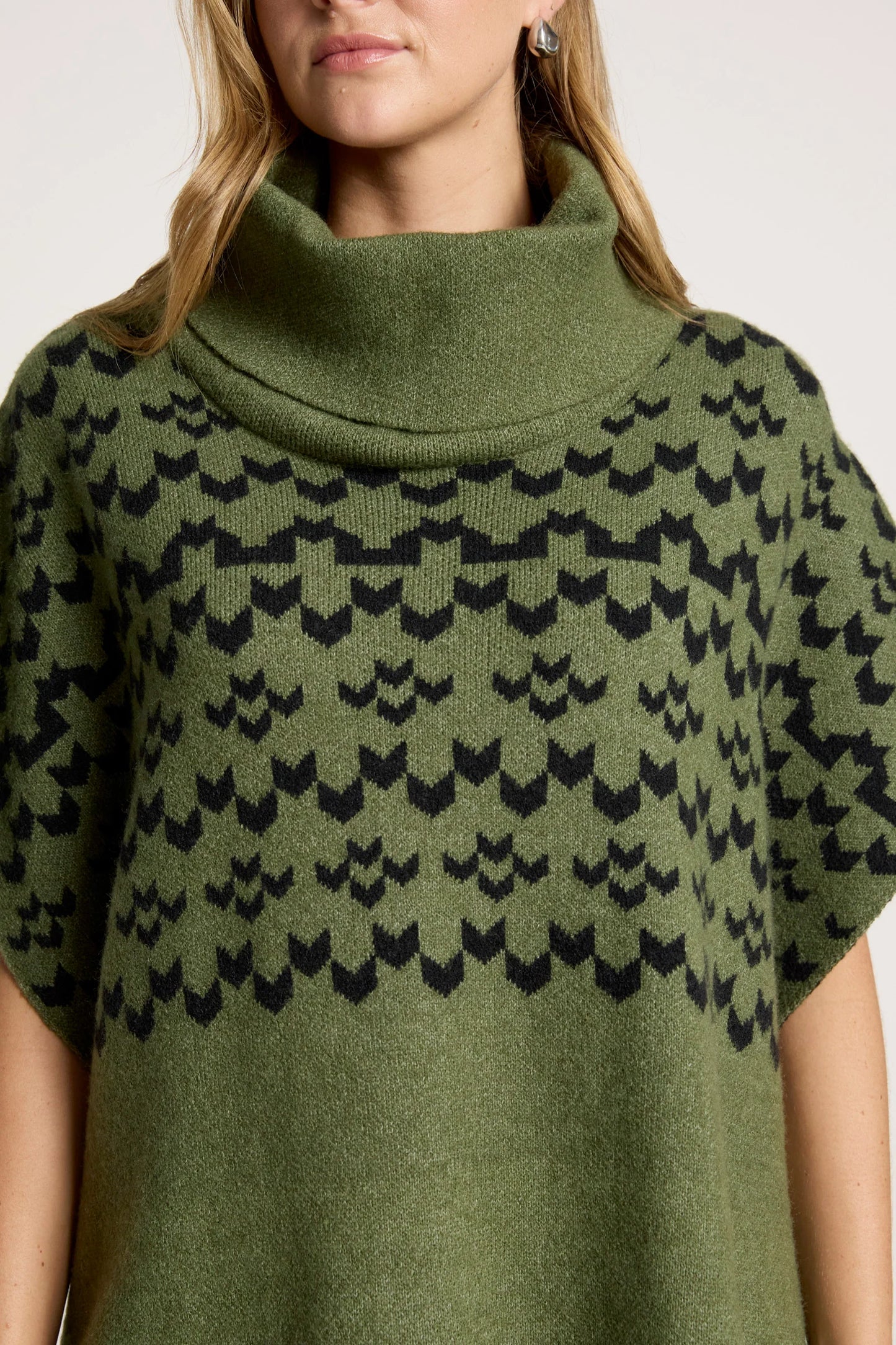 EB+IVE - Maasai Poncho