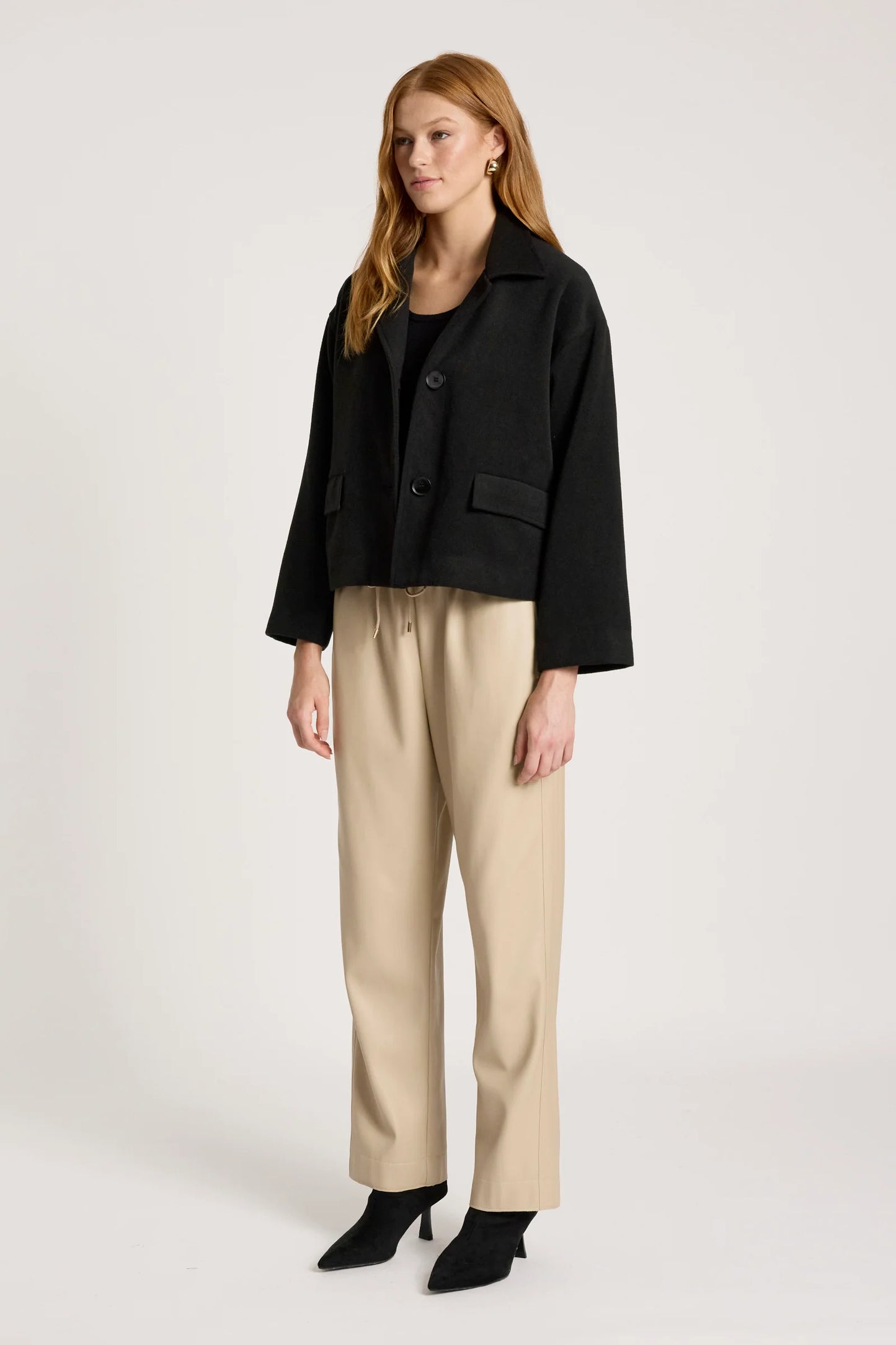 EB+IVE - Wanderer Crop Jacket - Black