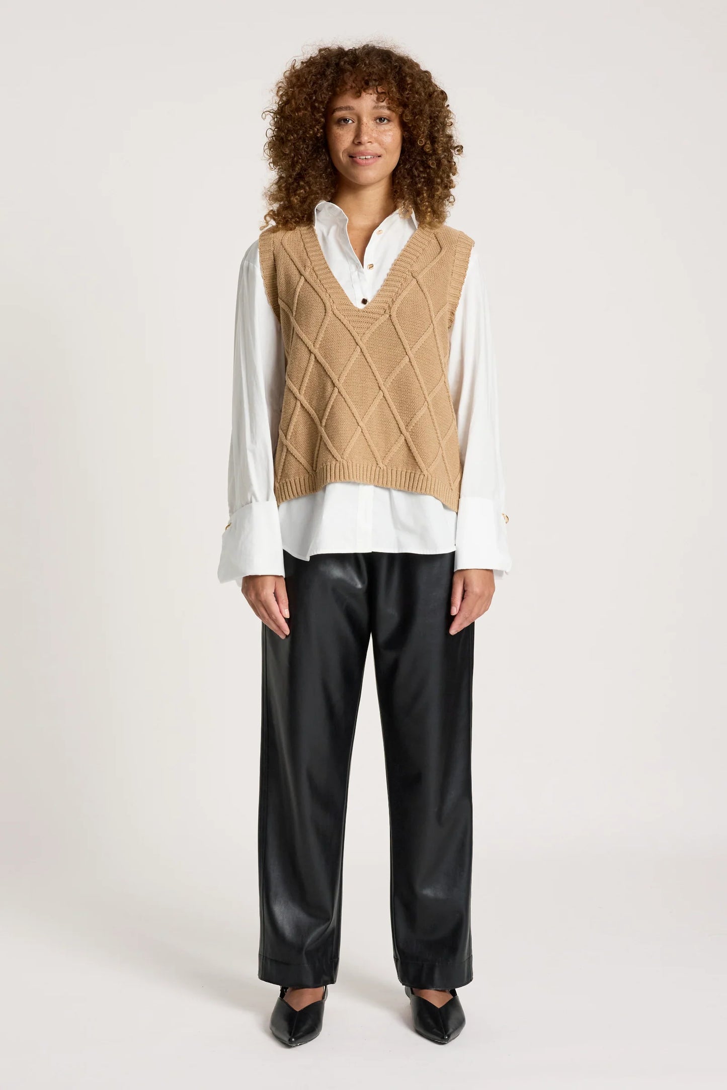 EB+IVE - Liora Knit Vest - Mocha