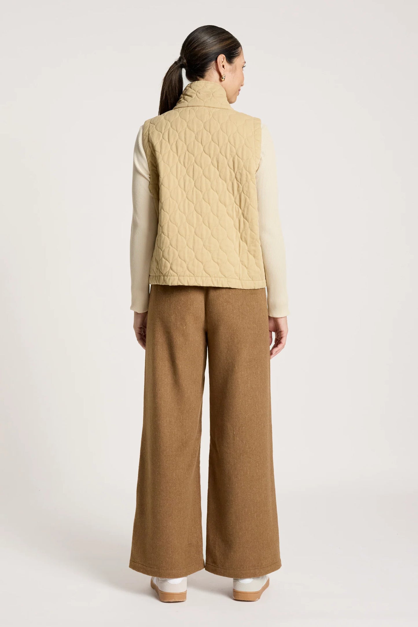 EB+IVE - Sansi Quilted Crop Vest - Dune