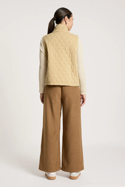 EB+IVE - Sansi Quilted Crop Vest - Dune