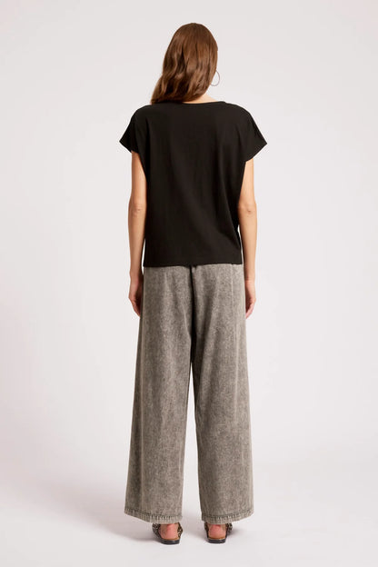 EB+IVE - Casa Twist Tshirt - Black