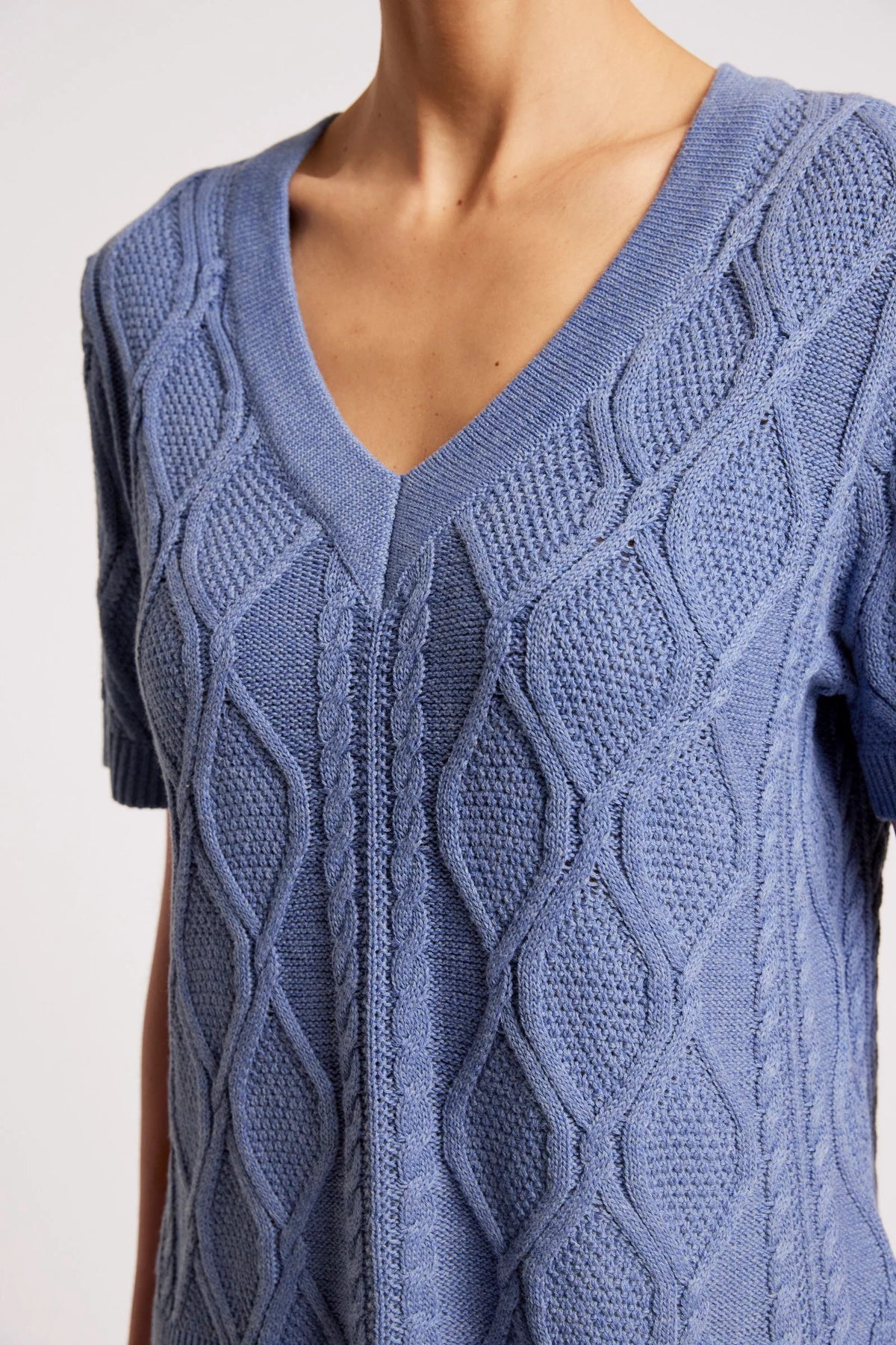 EB+IVE - Casa Cable V Knit - Marine