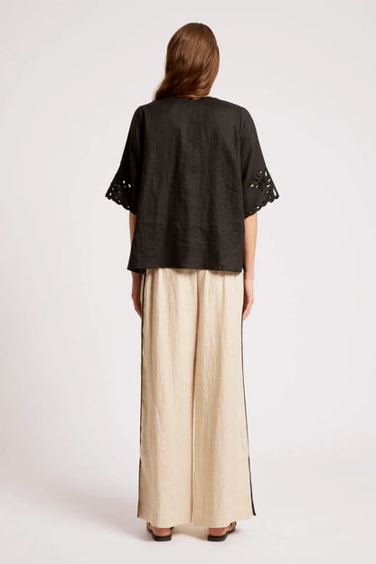 EB+IVE - Maris Top - Black