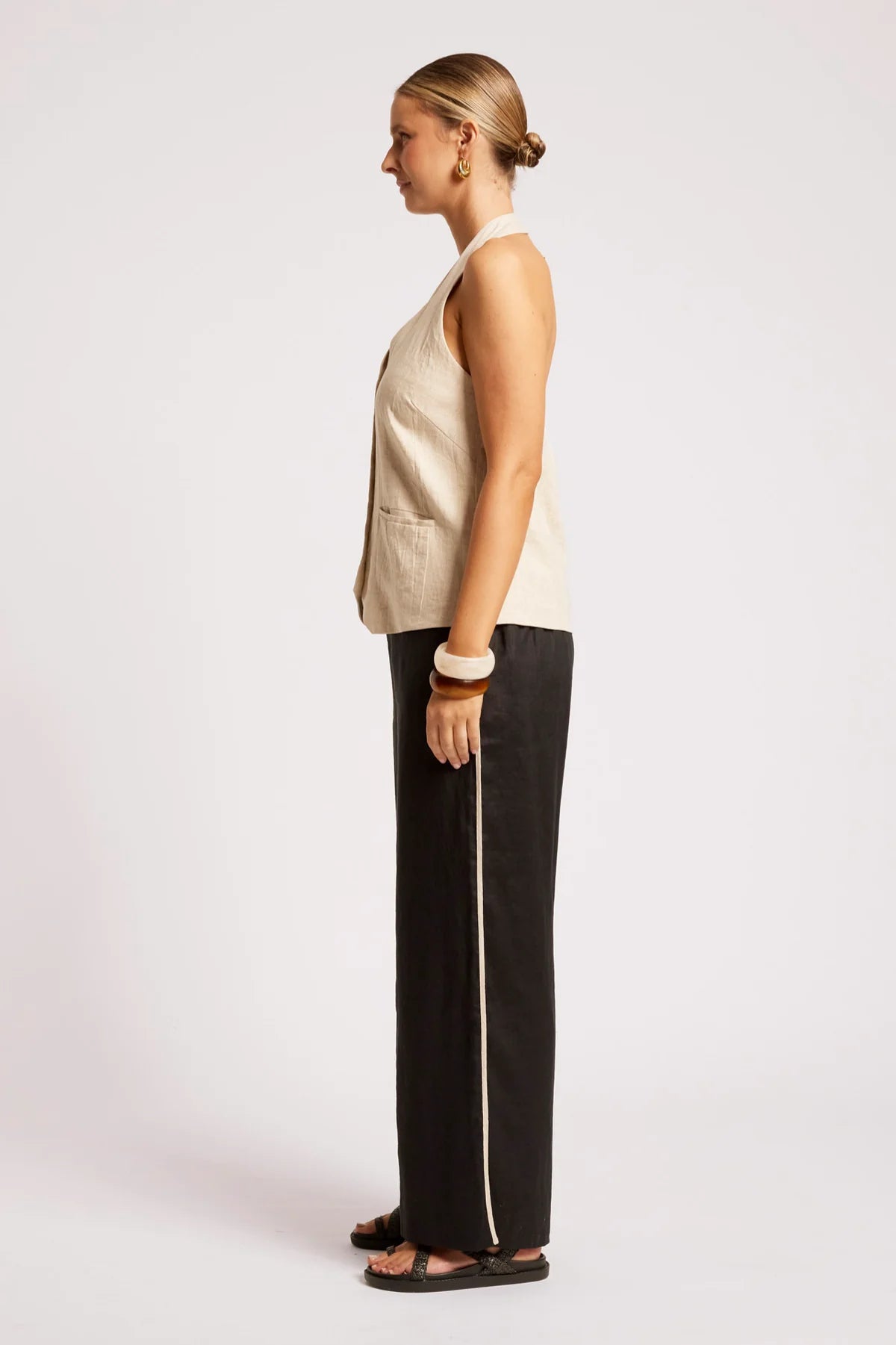EB+IVE - Maris Halter Vest - Tusk