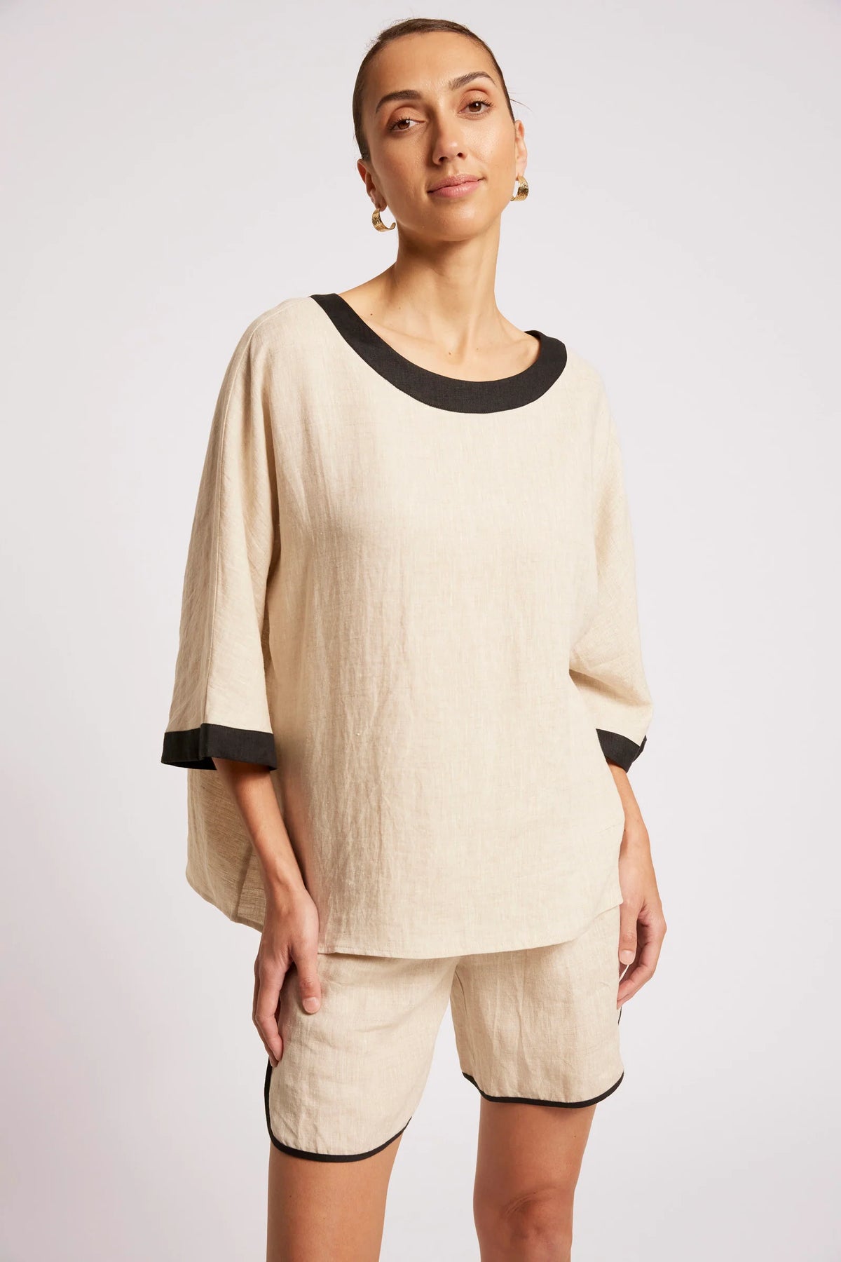 EB+IVE - Maris Relaxed Splice Top - Tusk/Black