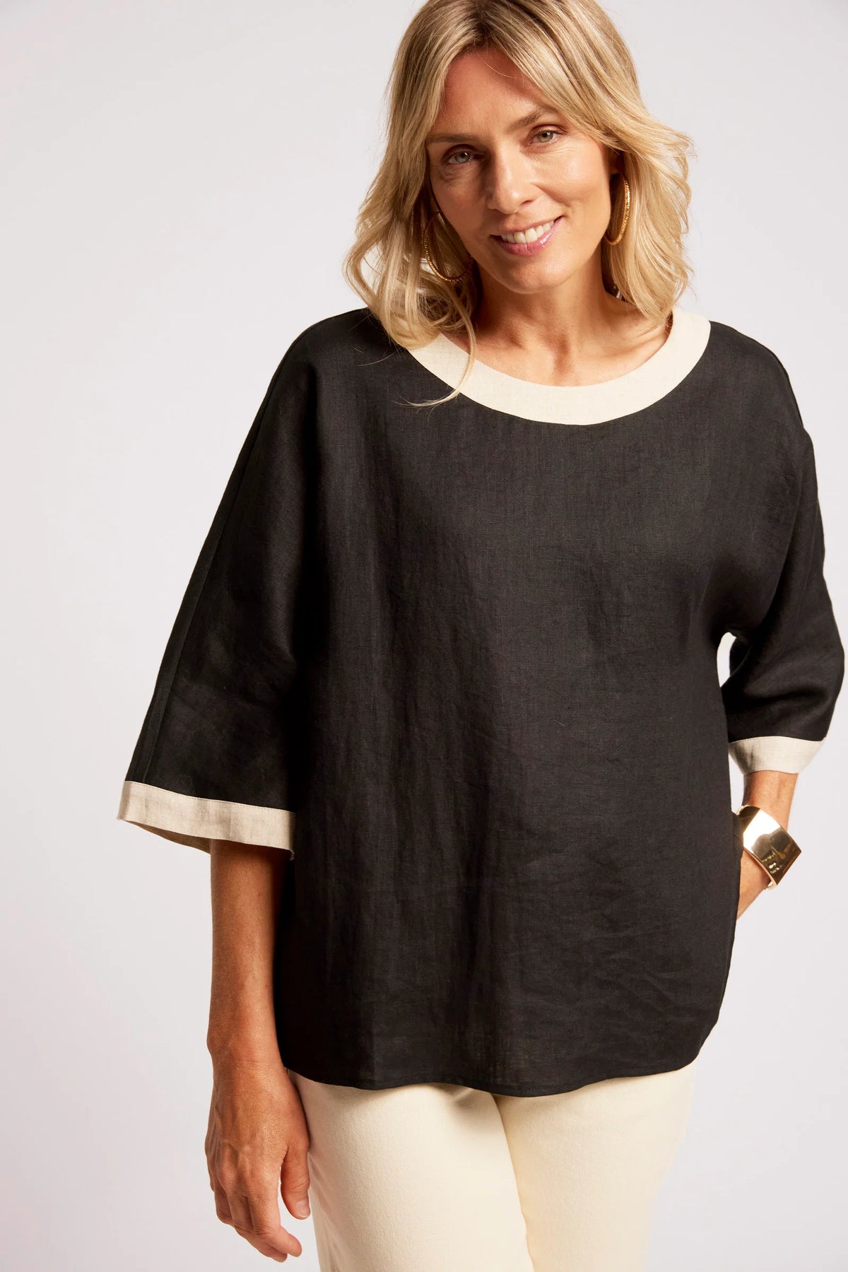 EB+IVE - Maris Relaxed Splice Top - Black/Tusk