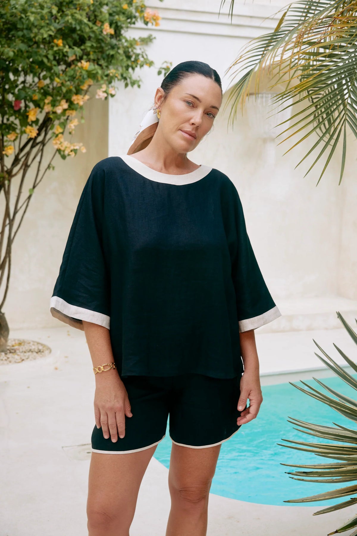 EB+IVE - Maris Relaxed Splice Top - Black/Tusk