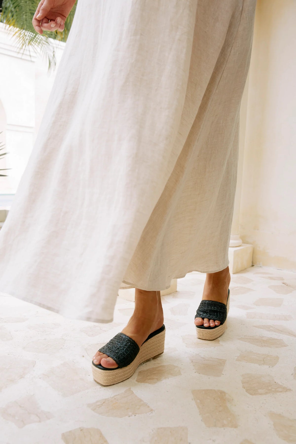 EB+IVE - Paloma Wedge - Black