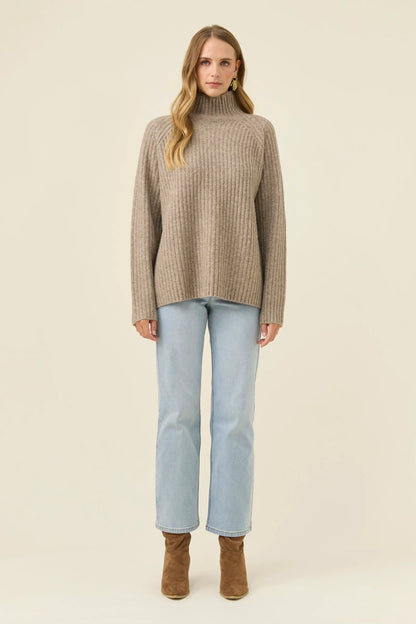 ISLE OF MINE - Miru Jumper