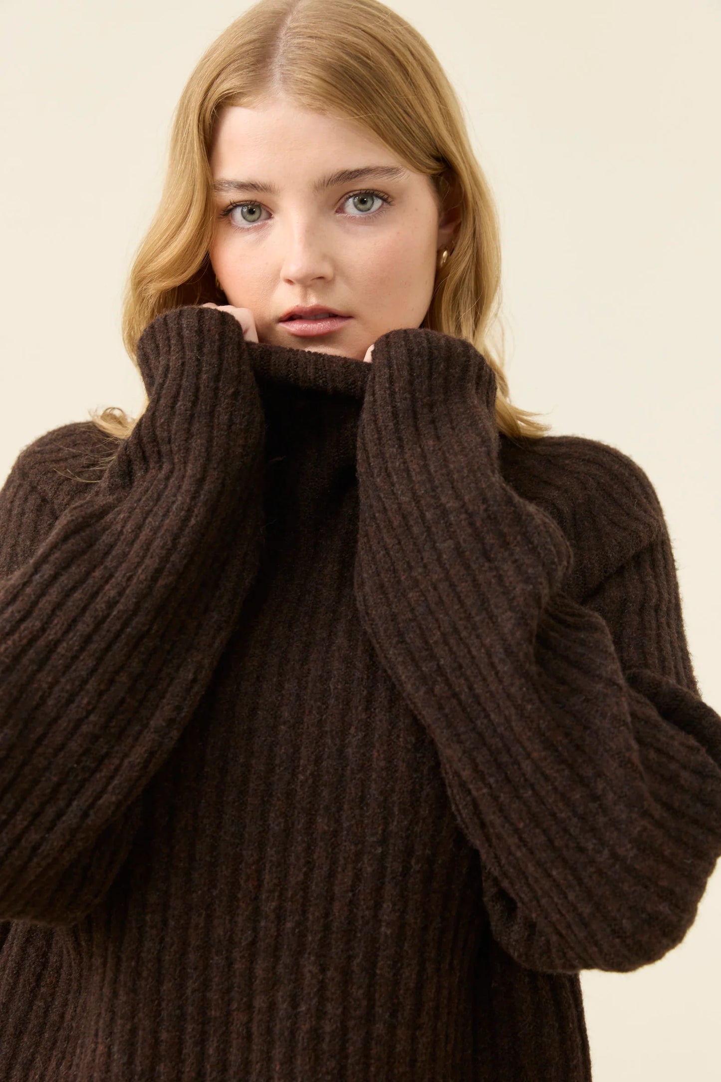 ISLE OF MINE - Miru Jumper