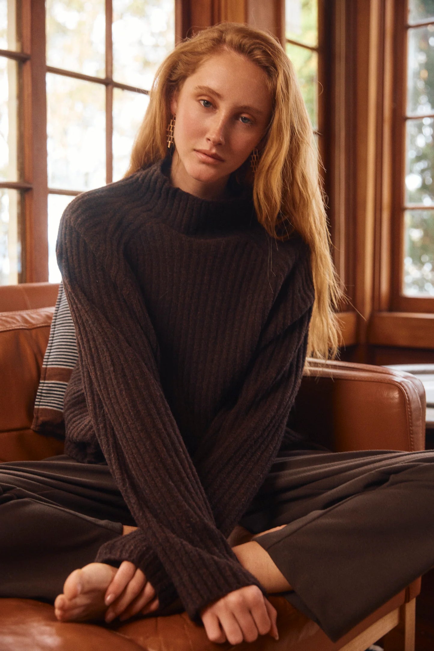 ISLE OF MINE - Miru Jumper
