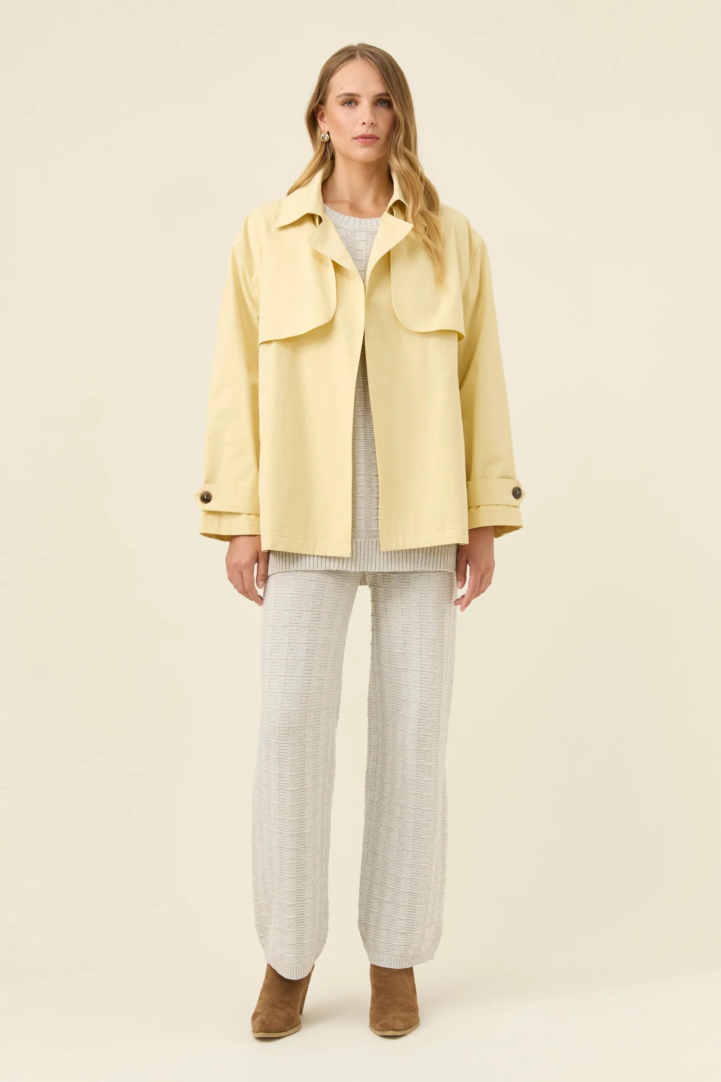 ISLE OF MINE - Farida Cropped Trench - Butter