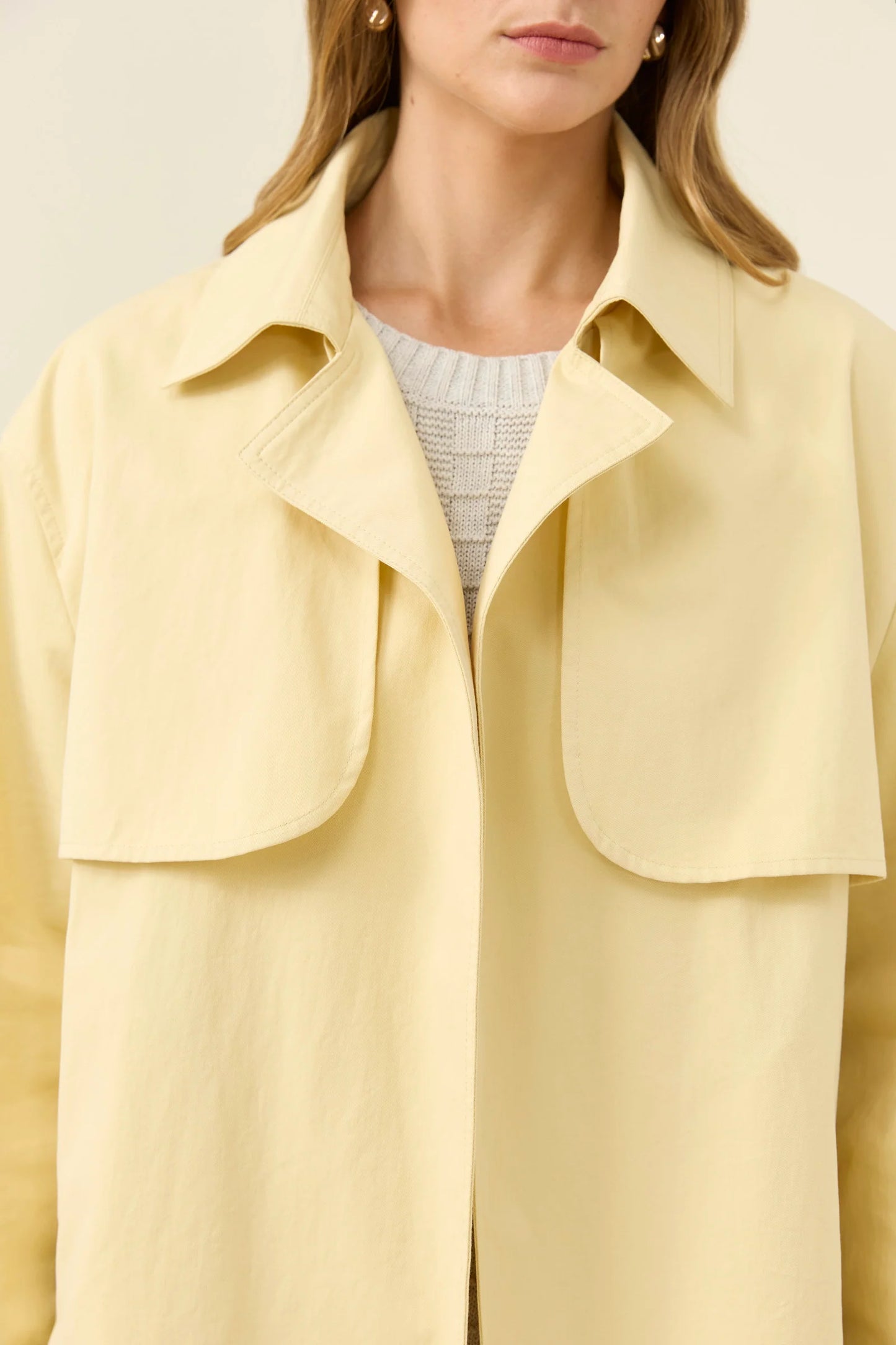 ISLE OF MINE - Farida Cropped Trench - Butter