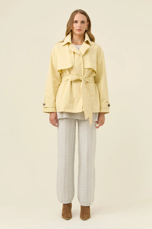 ISLE OF MINE - Farida Cropped Trench - Butter