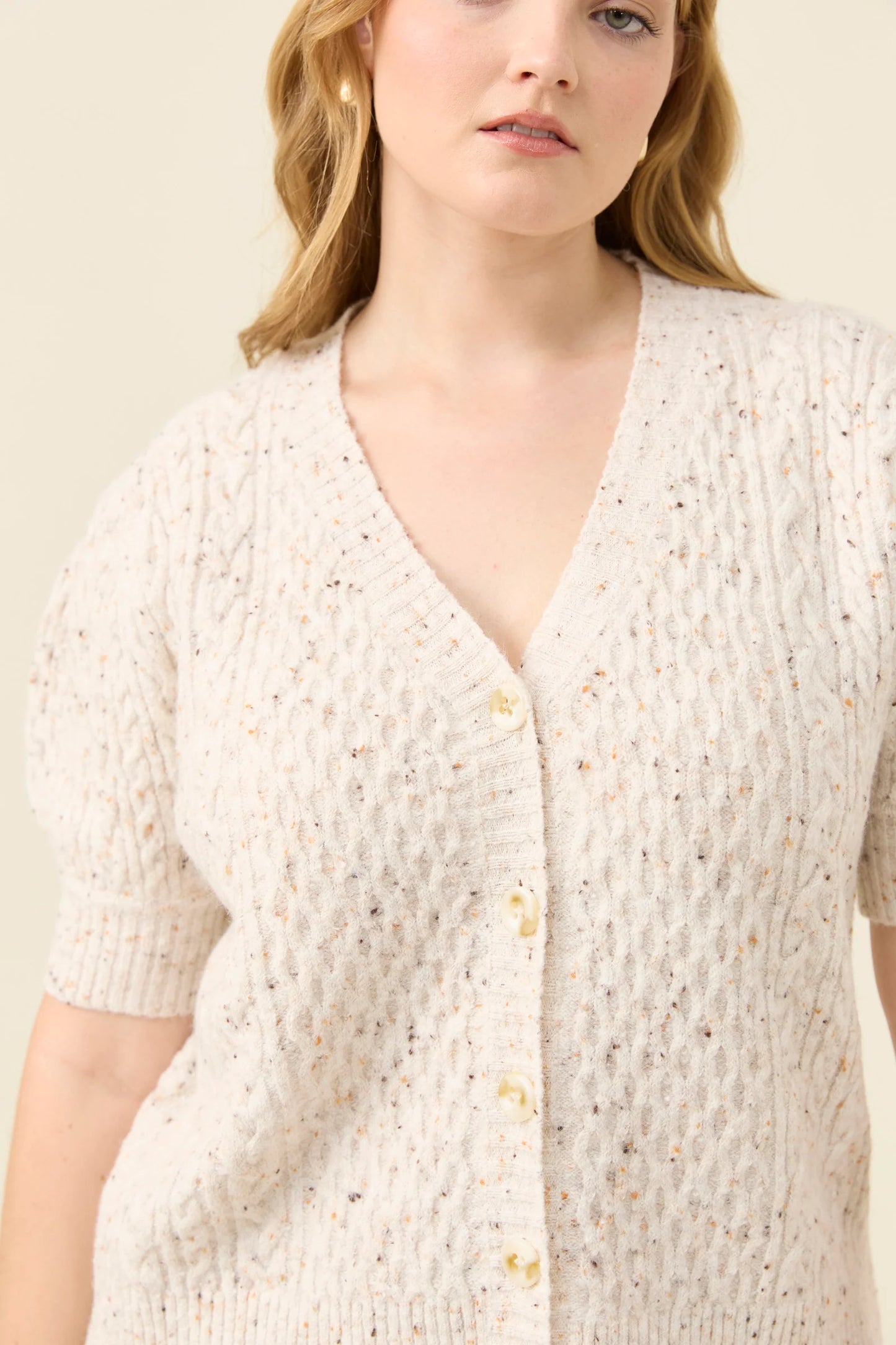 ISLE OF MINE - Mckenna Short Sleeve Cardigan - Ivory