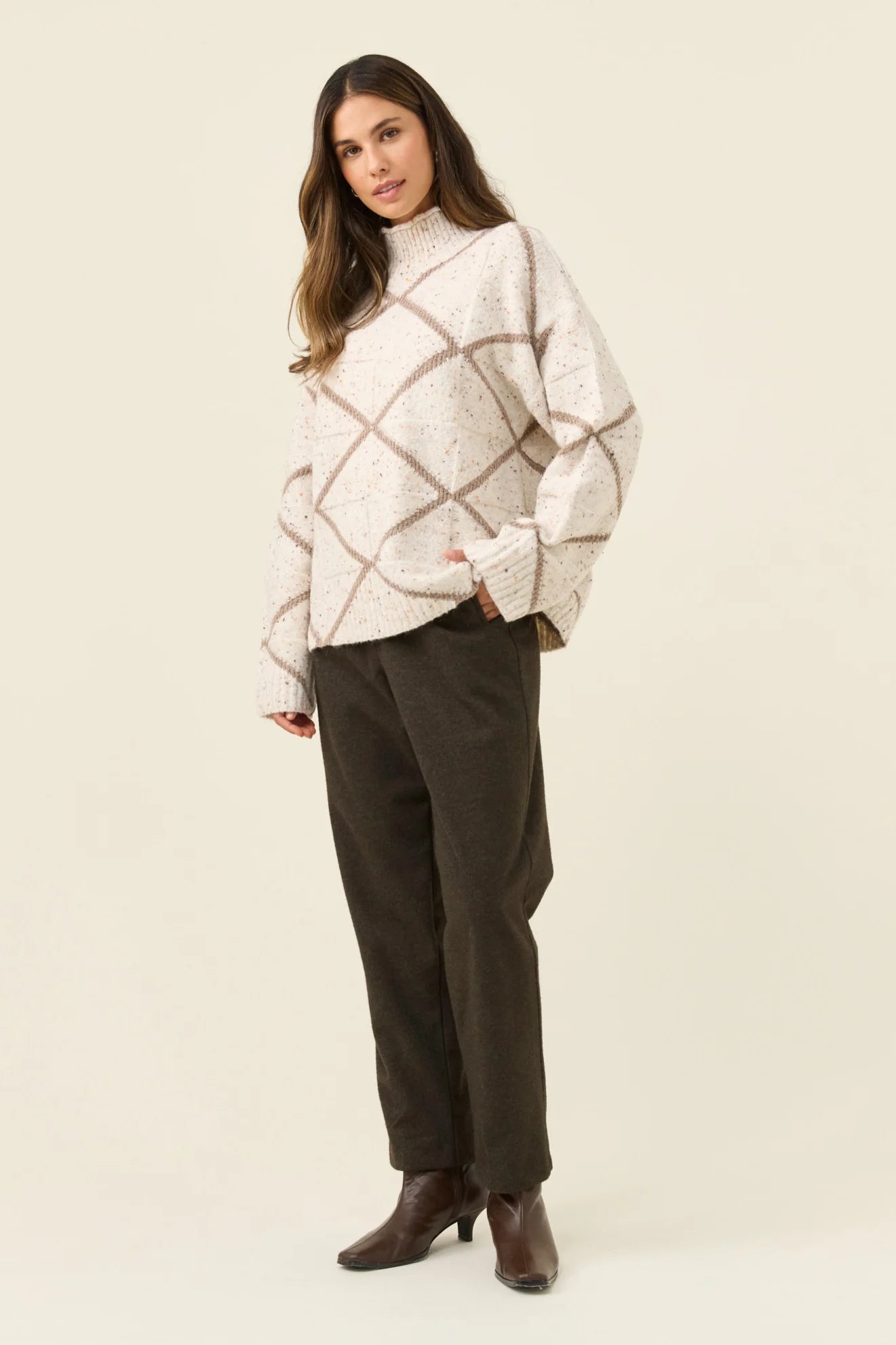 ISLE OF MINE - Mckenna Diamond Jumper