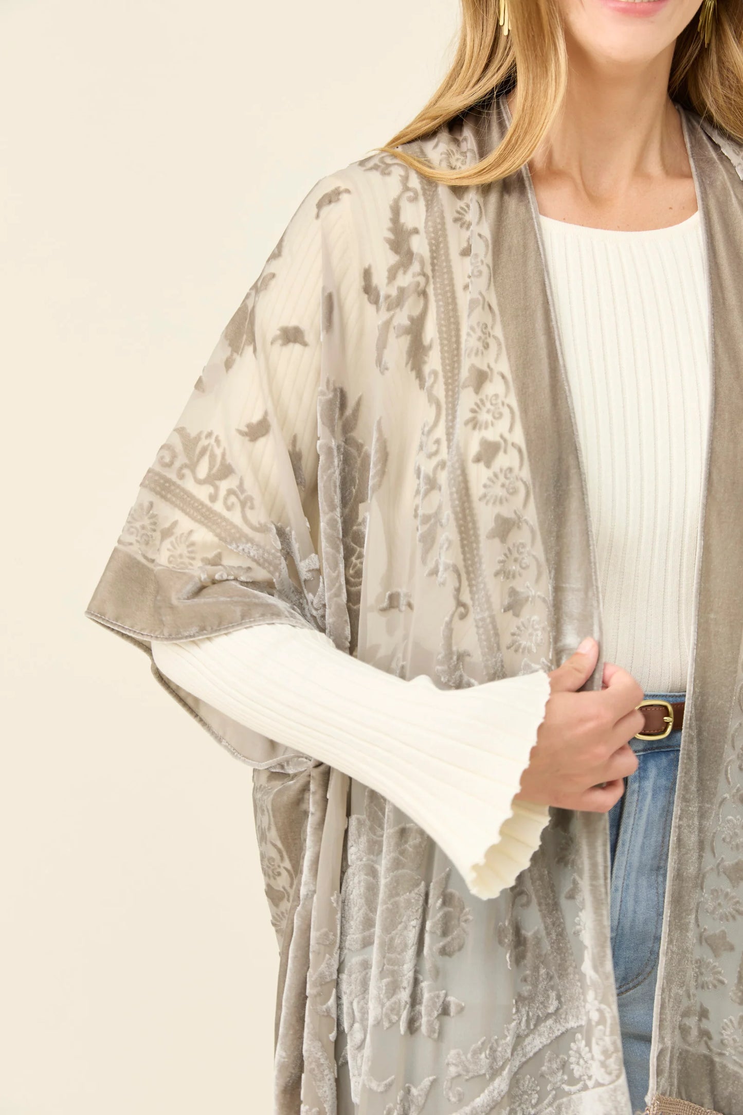 ISLE OF MINE - Navi Velvet Cape - Stone