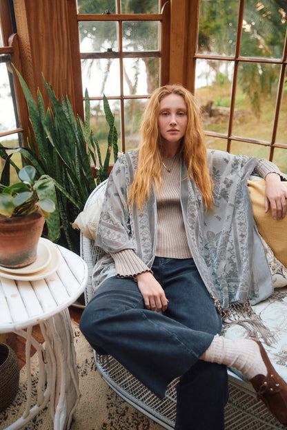 ISLE OF MINE - Navi Velvet Cape - Stone