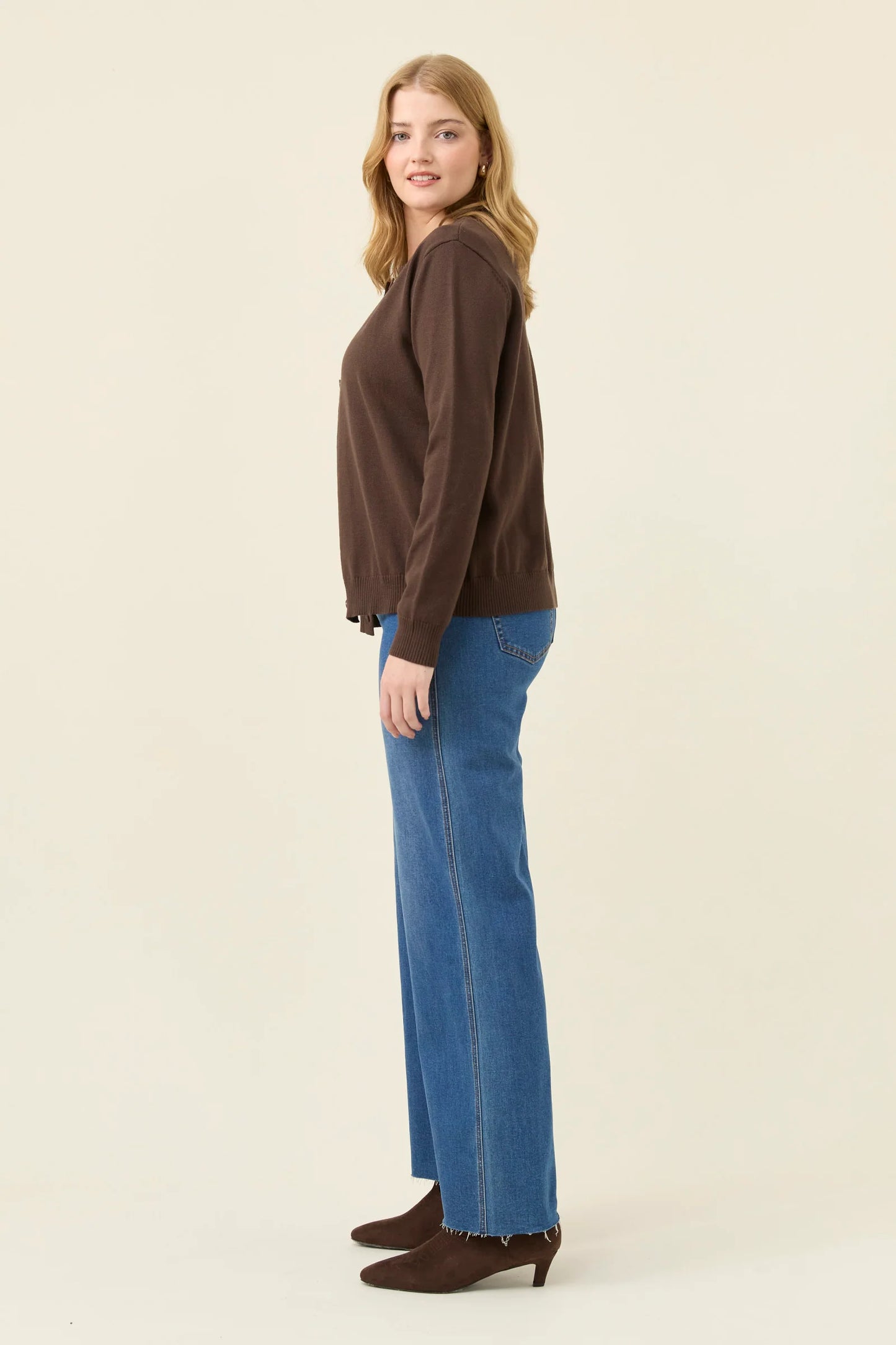 ISLE OF MINE - Darby Cardigan - Chocolate