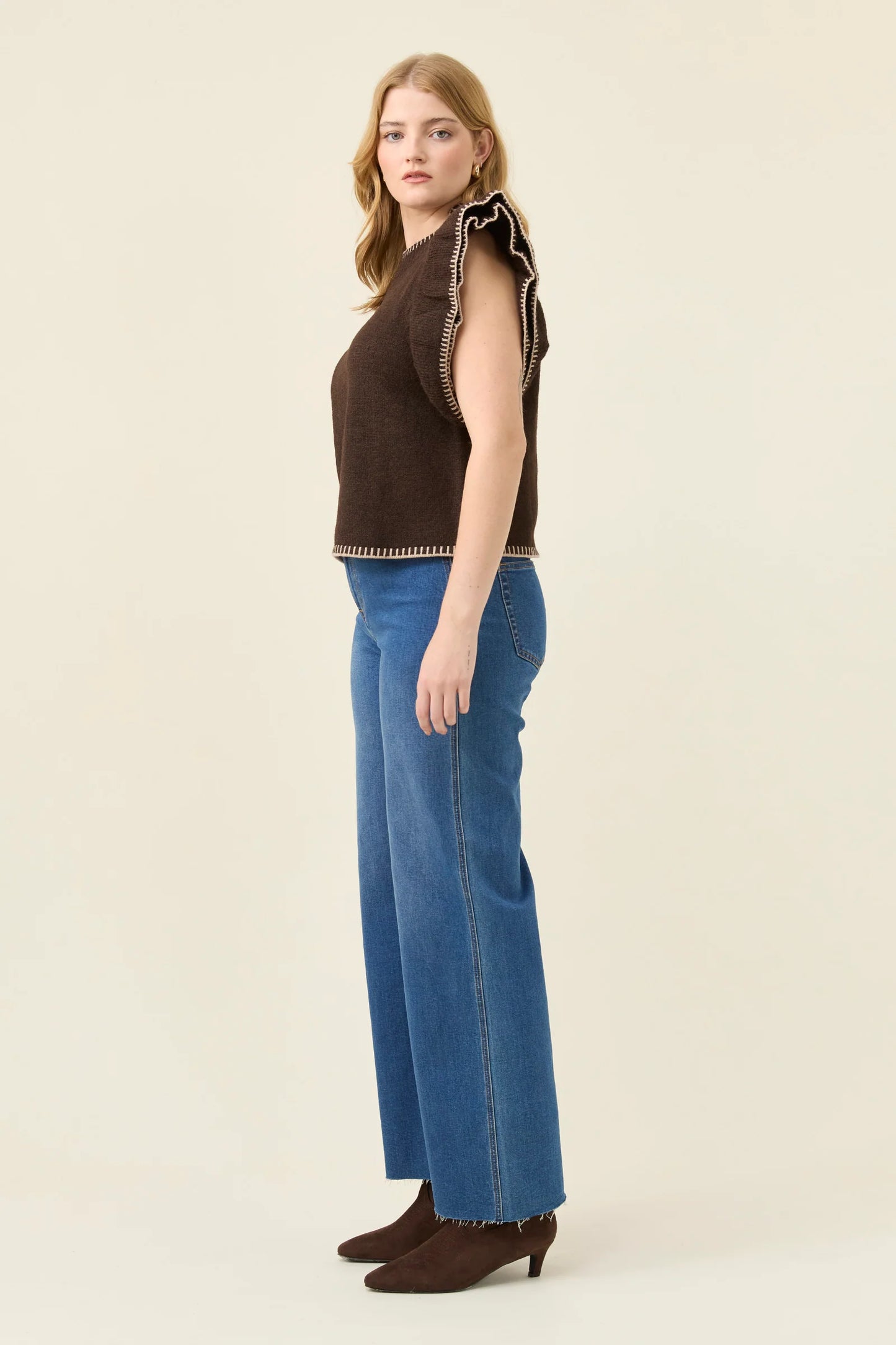 ISLE OF MINE - Athena Frill Knit Top - Chocolate