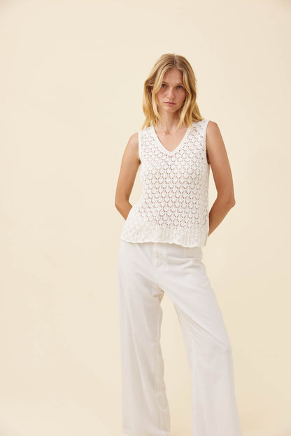 ISLE OF MINE - Mia Knit Top - White