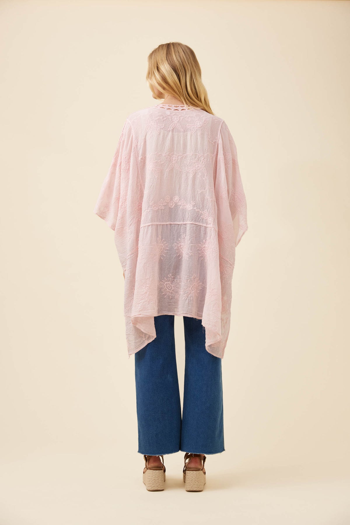 ISLE OF MINE - Elodie Cape - Light Pink