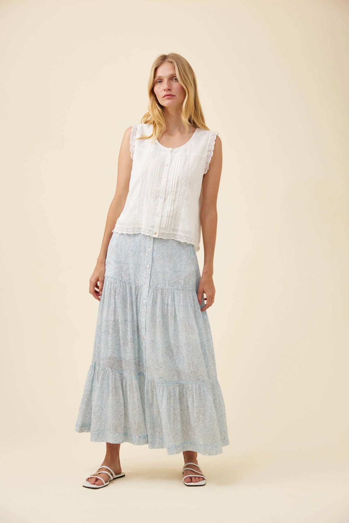 ISLE OF MINE - Frances Button Tank - White