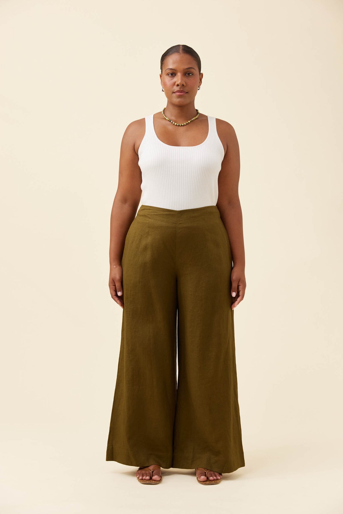 ISLE OF MINE - Anita Pant - Olive