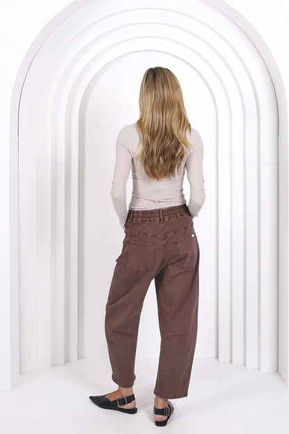 MONACO DENIM - Leo Barrel Jeans - Chocolate