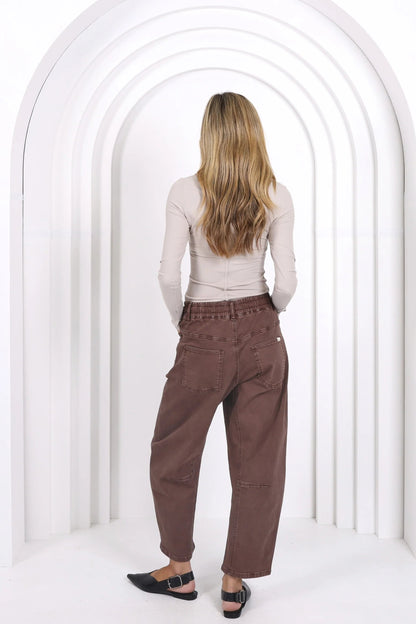 MONACO DENIM - Leo Barrel Jeans - Chocolate